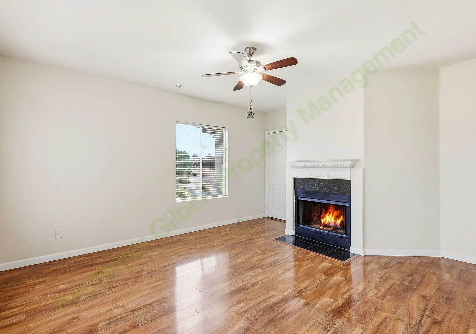 Freshly Updated 2-Bedroom Condo in Gated Lakeshore at Andersen Springs New Paint & New Carpet! — Photo 4