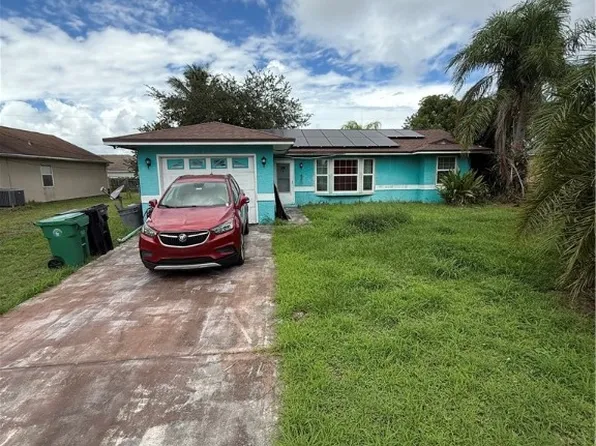 1049 SW Kant Ave, Port Saint Lucie, FL 34953
