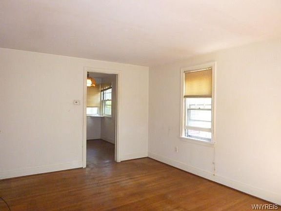 3rd image of 155 Highland Dr