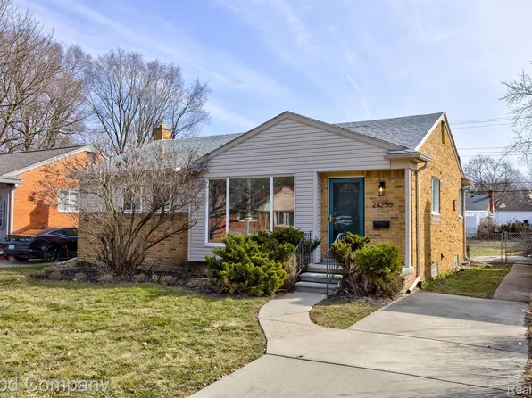 24250 Ithaca St, Oak Park, MI 48237