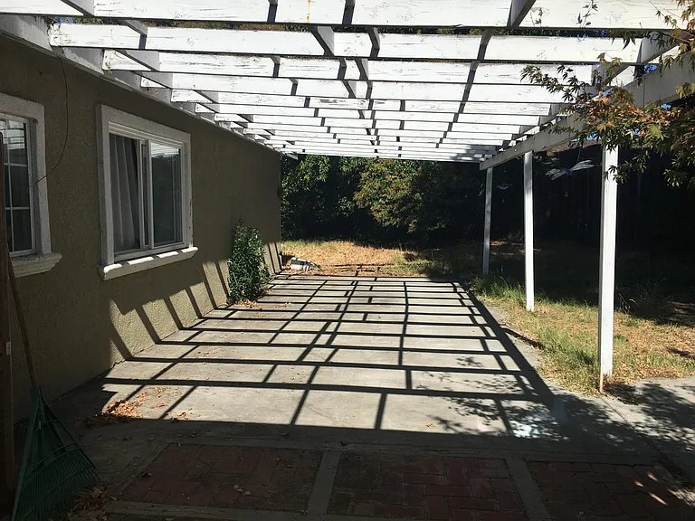 1154 Schaupp Ct — Photo 8