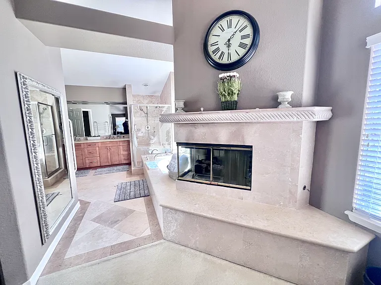 12828 Harwick Ln — Photo 25