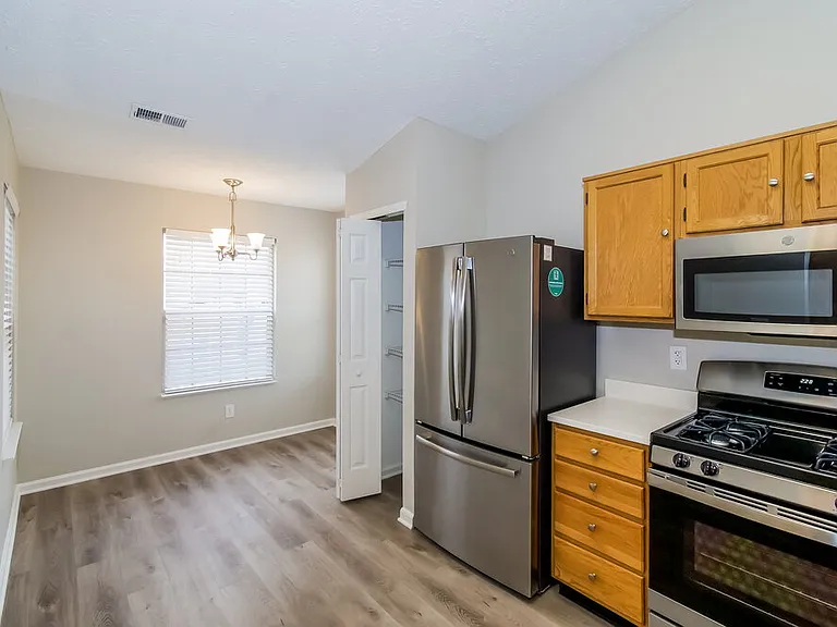 6101 Patoka Lake Dr — Photo 8