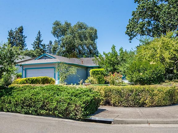 2nd image of 2331 Maria Luz Court W