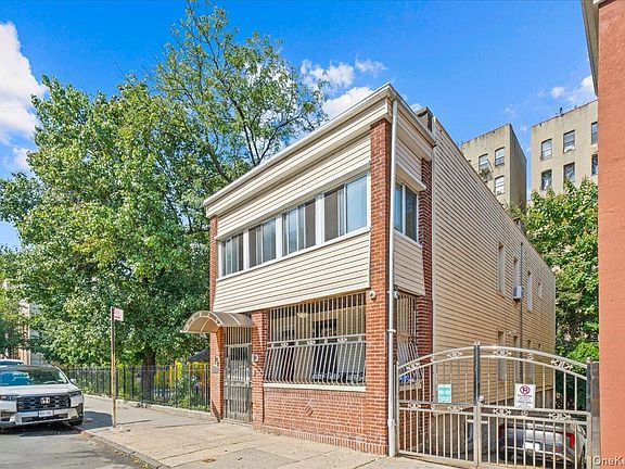 2nd image of 1373 Plimpton Avenue