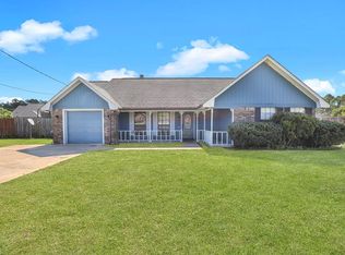906 Linwood Cir, Hinesville, GA 31313