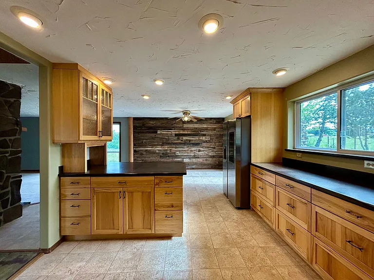 225 Mission View Dr — Photo 9