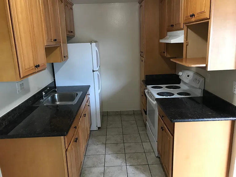580 Columbia Ave #2 — Photo 4