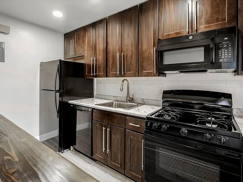 Grandview Gardens Apartments — Photo 3