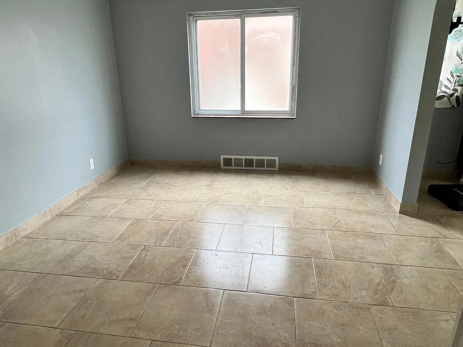 2 bed, 1630 sqft, $1,200 — Photo 2