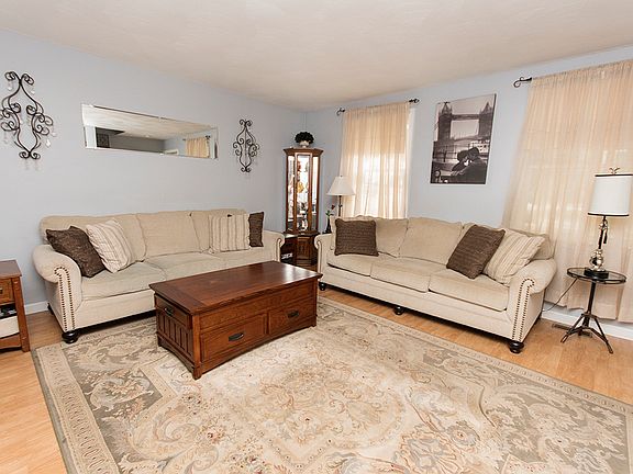 3rd image of 3 W Pine St APT 15