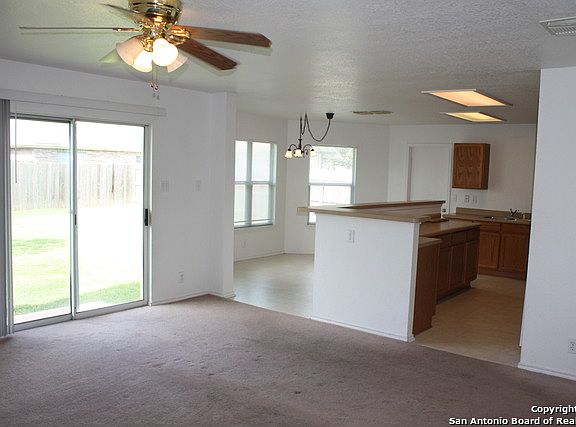 5th image of 819 Southwind Dr