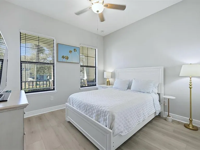 5423 Title Row Dr — Photo 21