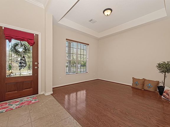 5th image of 126 Zephyr Bend Pl