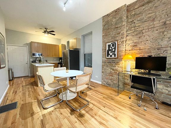4th image of 1927 N Wolcott Ave APT 1F
