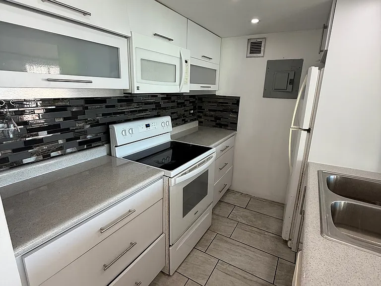5869 Isla Verde #719-I — Photo 9