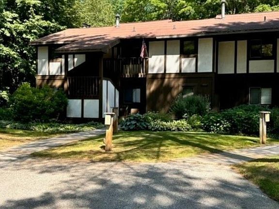 2nd image of 6885 Pinebrook Dr