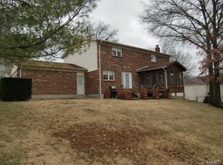 2309 Fairoyal Dr, Saint Louis, MO 63131
