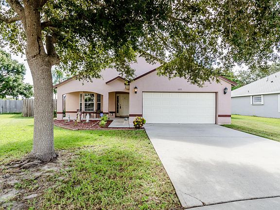 2nd image of 1223 Creek Side Cir