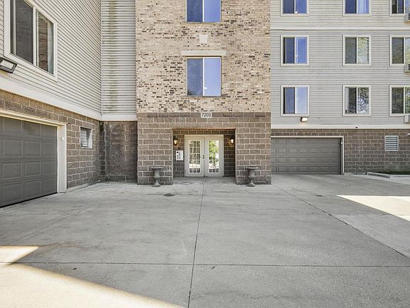 5th image of 7203 Mid Town Road #304