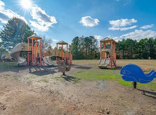 400 Streamwood Dr, Holly Springs, NC 27540