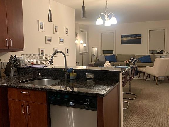 5th image of 157A Auburn St #1
