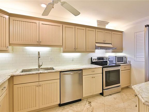 4th image of 1512 Pelican Point Dr #263-7