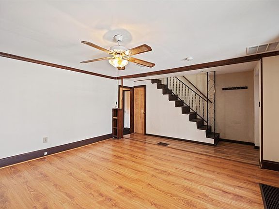 4th image of 253 Worth St