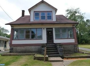 102 W Holly Oak Rd, Wilmington, DE 19809