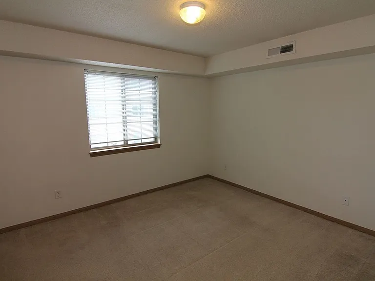 2882 Coral Ct — Photo 12