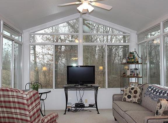 4th image of 409 Bethany Ct