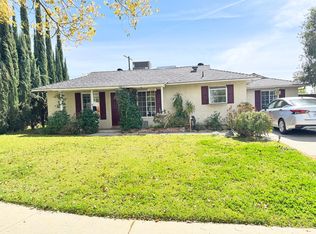 17400 Leadwell St, Van Nuys, CA 91406