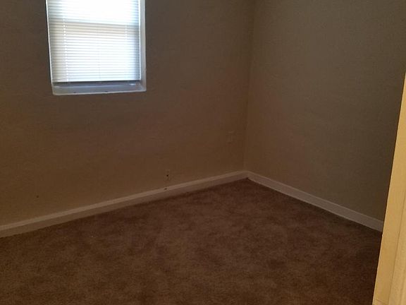 3rd image of 524 N Elder Ave