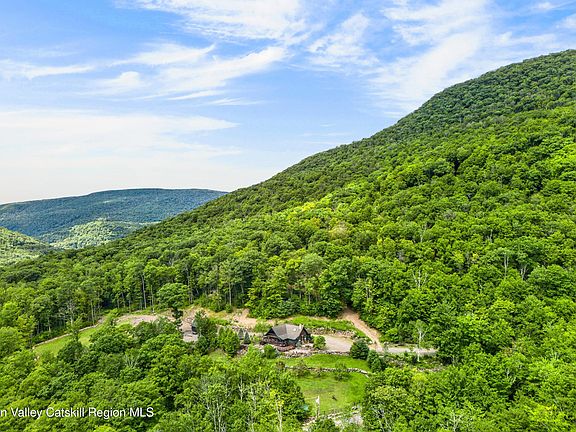 5th image of 69 Heavenly Valley Road