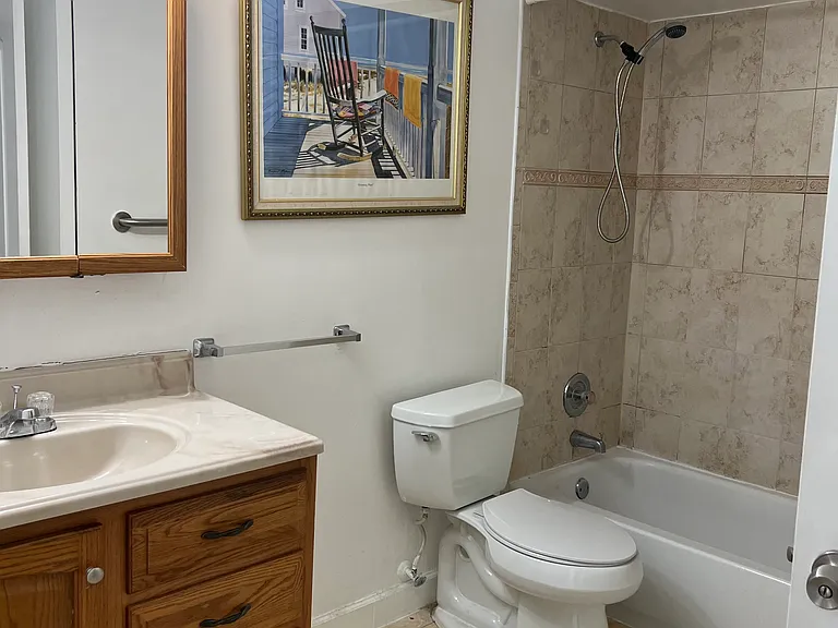 2800 Somerset Dr #201 — Photo 7