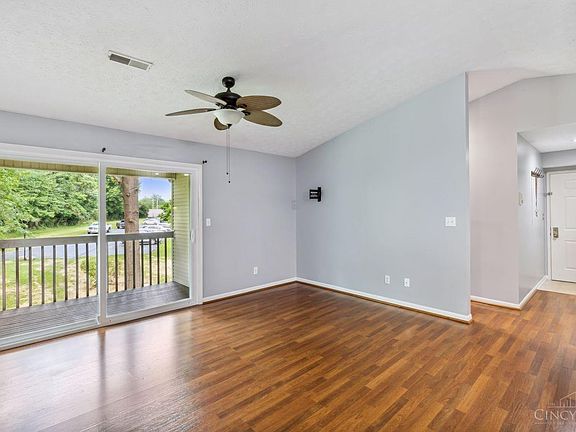 4th image of 5988 Meadowcreek Dr #6