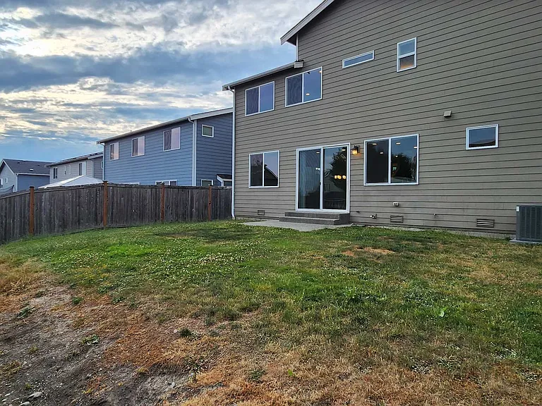 8232 37th Pl NE — Photo 29