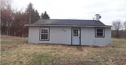 1st image of 2745 Hillcrest Dr