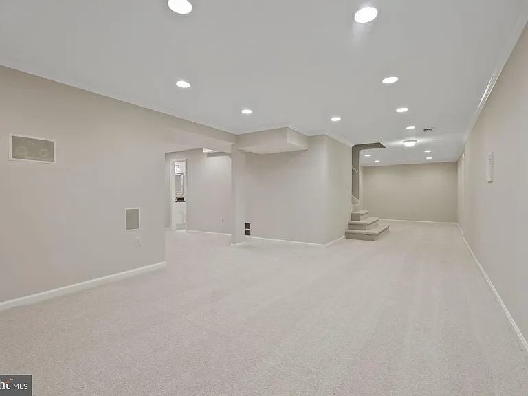 6506 Bellamine Ct — Photo 30