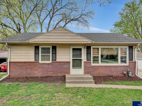 221 S 53rd St, Lincoln, NE 68510