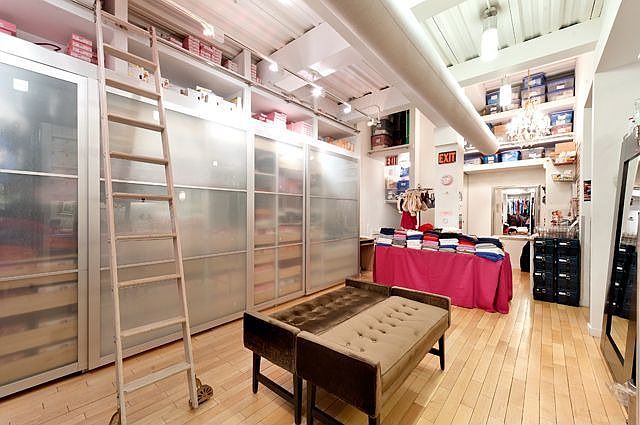 1st image of 30 W 63rd St APT 26L