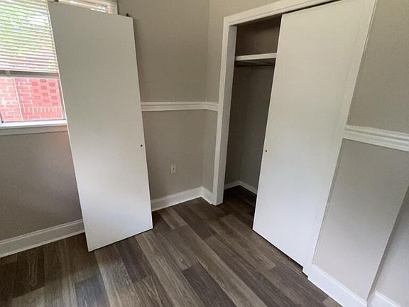 4th image of 3323 Longwood Dr