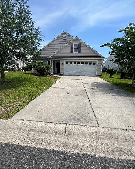 447 Palm Frond Dr