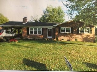 4516 Newbern Heights Dr, Pulaski, VA 24301