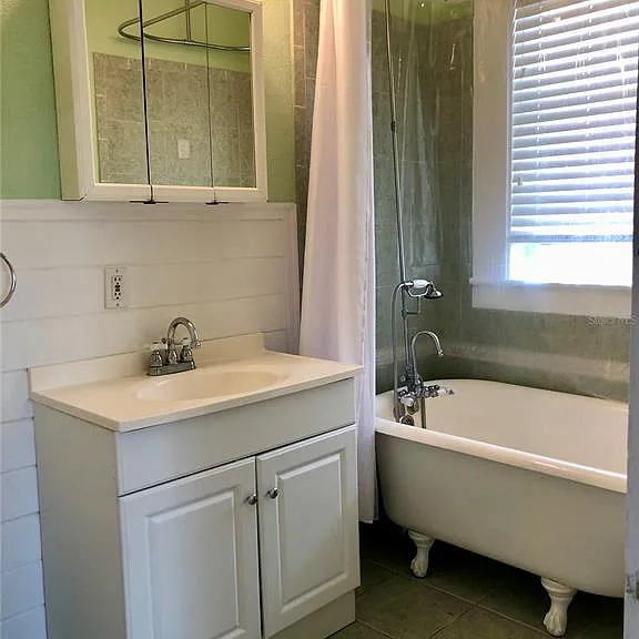 1209 E Comanche Ave — Photo 15