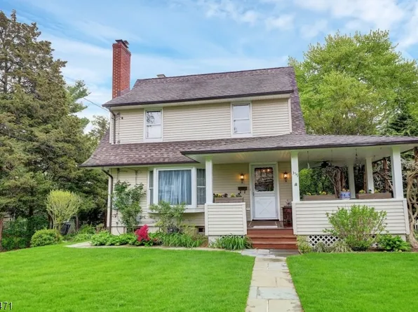 359 Corona Pl, Ridgewood Village, NJ 07450