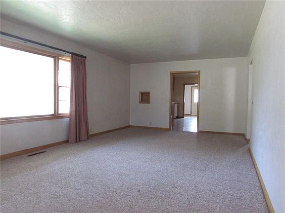 4th image of 309 S 5th St
