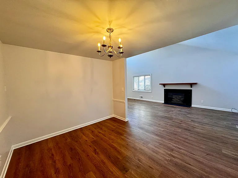 208 Lamplighter Cir — Photo 12