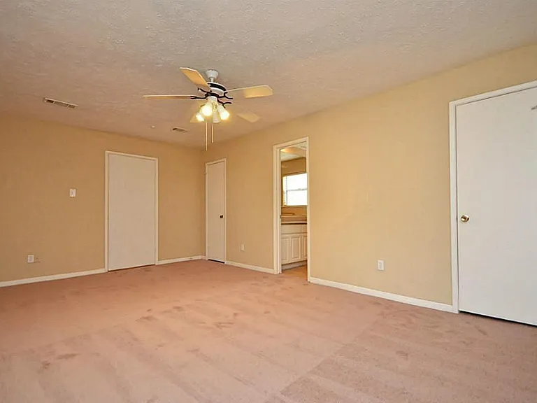 3130 Frontier Dr — Photo 13