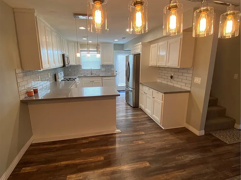 1431 S Beacon St — Photo 12